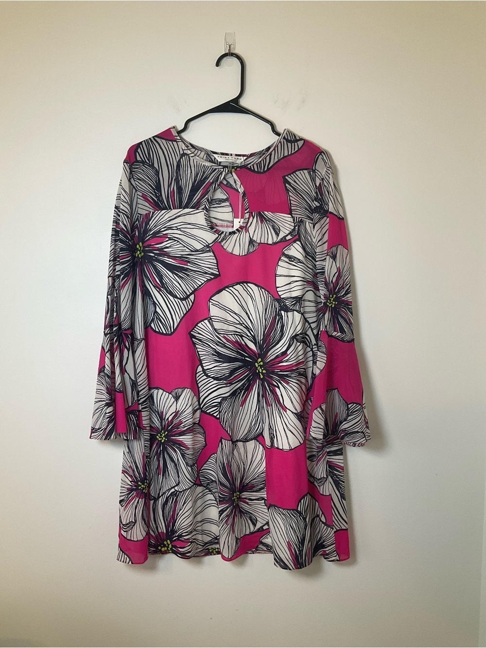 NWT Trina Turk Silk Floral Shift Dress Pink White Size 10